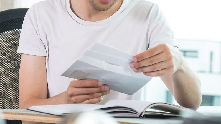 Wer verpflichtet ist, eine Steuererklärung abzugeben, das aber versäumt, muss damit rechnen, dass das Finanzamt die Steuerschuld schätzt.