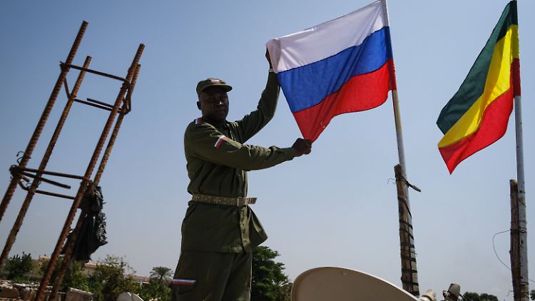Wie länge weht in Mali noch die russische Flagge?