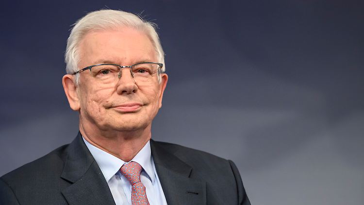 "Die CDU bleibt nur dann Volkspartei, wenn sie an dieser Stelle absolut klar bleibt", sagt Koch. 