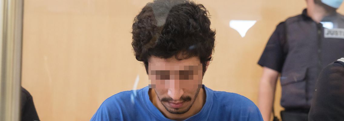 527802968.jpg