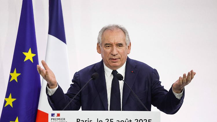 Laut Premierminister Bayrou stehen mit seiner Regierung und den Sparmaßnahmen nicht weniger als das Schicksal und die Souveränität Frankreichs auf dem Spiel. 