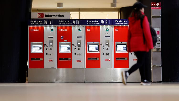 Die hohen Kosten für Schienen-Instandhaltung der Deutschen Bahn zahlt der Kunde am Ende mit.