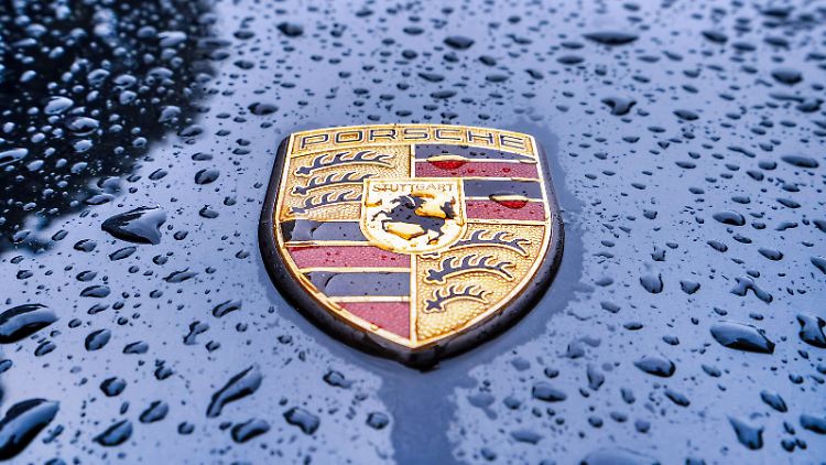 Porsche fliegt aus dem Dax: Knapp drei Jahre nach dem Börsengang hat sich die Stimmung bei der VW-Tochter deutlich verschlechtert.