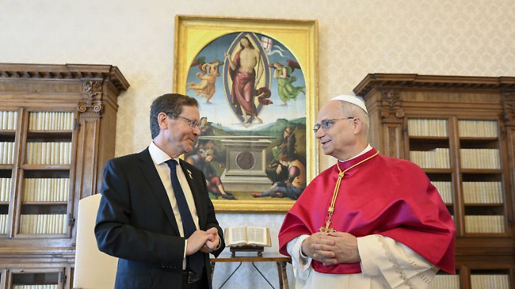 Privataudienz im Vatikan: Vor dem Treffen zwischen Herzog und Papst Leo gab es Irritationen.