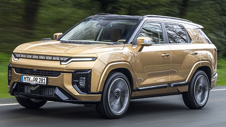 Besonders mit der Außenlackierung Royal Copper wird der KGM Actyon zum Hingucker.