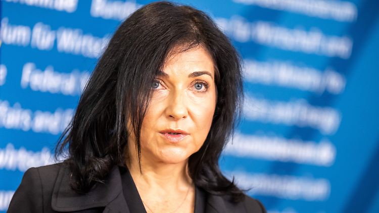 "Deutschland muss wieder wettbewerbsfähig werden", sagt Katherina Reiche.