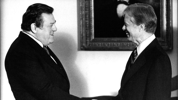 Strauß traf 1980 den damaligen US-Präsidenten Jimmy Carter. Ein brisantes Gespräch soll er jedoch mit dessen Sicherheitsberater geführt haben.