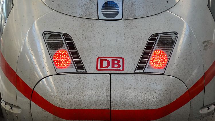 Kunden im Fernverkehr bekommen die höheren Trassenpreise beim Kauf der Fahrkarte zu spüren.