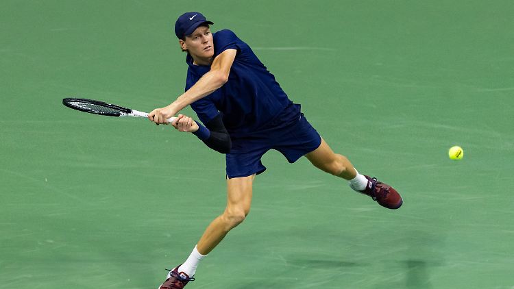 Jannik Sinner musste sich gegen Felix Auger-Aliassime tüchtig strecken.