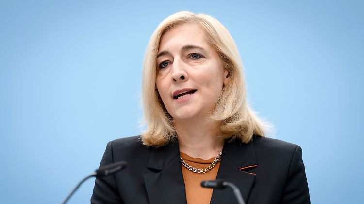 Die Deutsche Krankenhausgesellschaft wirbt bei Bundesgesundheitsministerin Nina Warken für das günstigere "Krankenhausverzeichnis".