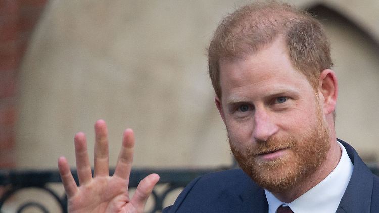 Zwischen Prinz Harry und seinem Vater König Charles herrscht derzeit Funkstille.