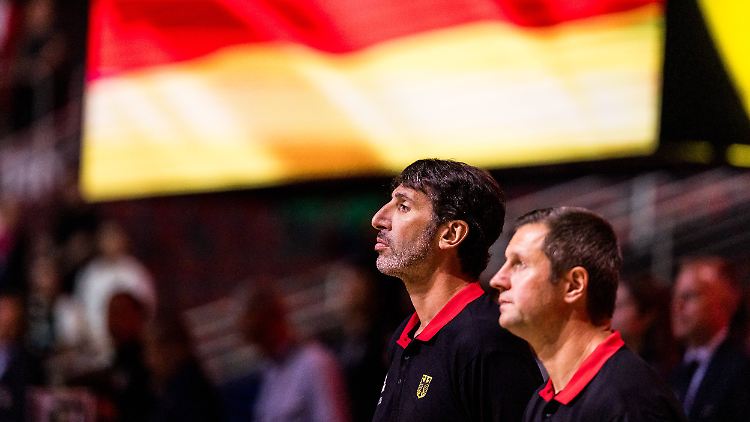 Alex Mumbru (links) tritt die Chefrolle auch für den Rest der EM an Alan Ibrahimagic ab.
