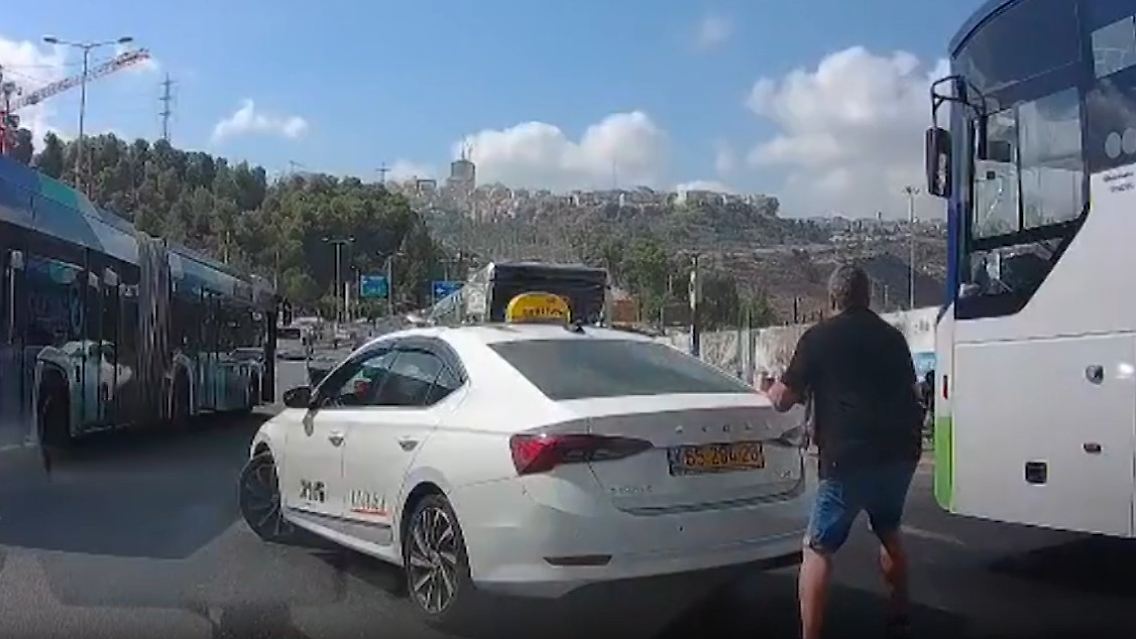 Jerusalem_Taxi.jpg