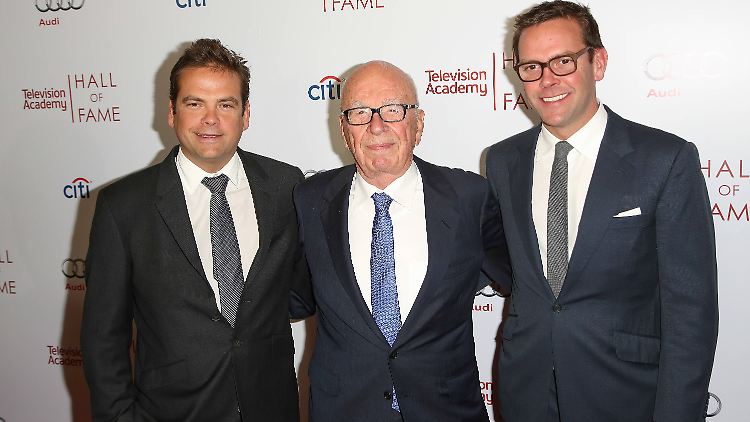 Da war der Familienfrieden noch in Ordnung: Lachlan, Rupert und James Murdoch im Jahr 2014.