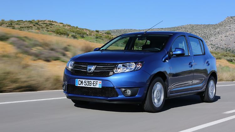 Der Dacia Sandero, ein 4,06 Meter langer Kleinwagen, ist gefällig gestaltet.