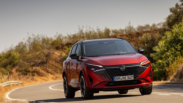 Trotz des rein elektrischen Antriebs wird der Nissan Qashqai nicht geladen, sondern mit Benzin betankt.