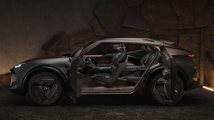 Tatsächlich hat das Konzept Cupra Tindaya vier zudem gegenläufig angeschlagene Eintiegstüren.