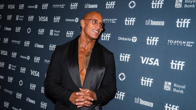 "The Rock" war gestern: Dwayne Johnson ist deutlich schlanker geworden.