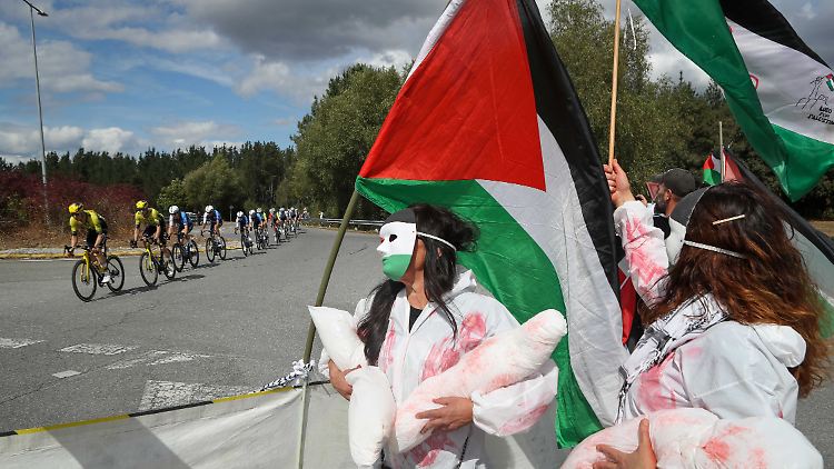 Bereits am Sonntag war es zu vielen Protesten an der Strecke der Vuelta gekommen.