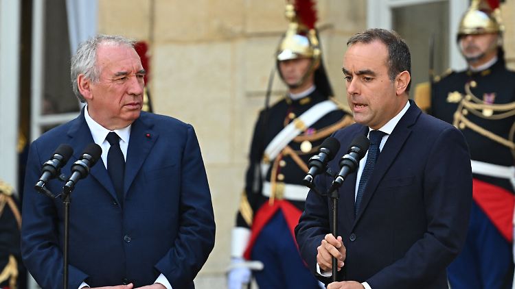 Ex-Premier Bayrou (l) muss sein Amt für Lecornu (r) räumen. 