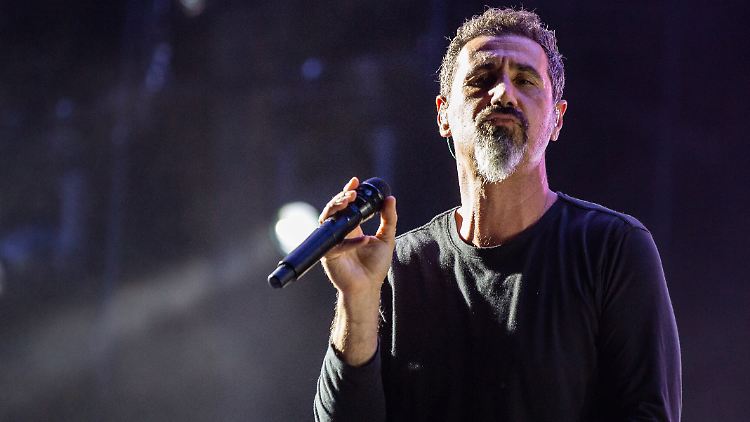 Tritt mit seinen Band-Kollegen 2026 auch in Deutschland auf: System-Of-A-Down-Frontmann Serj Tankian.