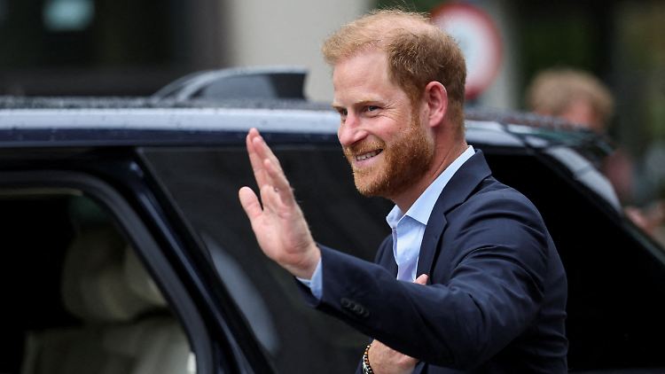 Harry ist bereits seit Montag in Großbritannien.