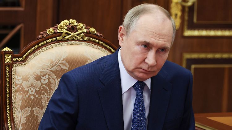 Putin testet uns mit solchen Operationen in vielerlei Hinsicht, sagt Militärexperte Nico Lange.