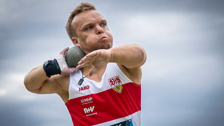 Niko Kappel stößt die Kugel so weit wie keiner seiner Konkurrenten. 