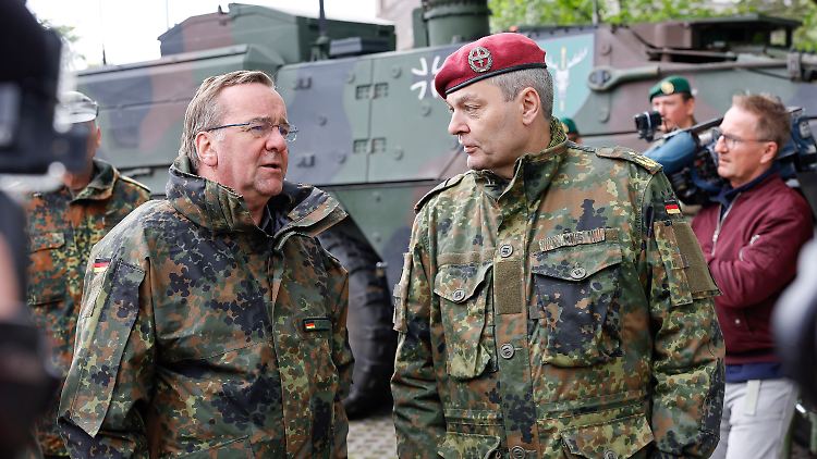Im Juli wurde die Ablösung von Alfons Mais (r.) bekanntgegeben, der noch im September sein Amt niederlegt.