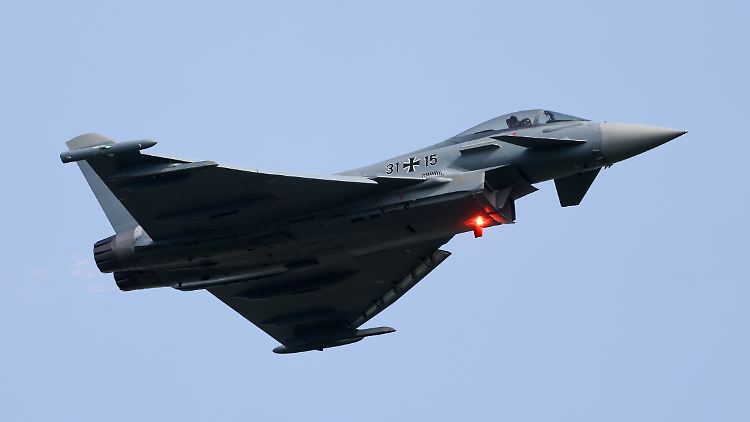 Die Bundeswehr ist bereits jetzt mit in Rostock-Laage stationierten Eurofighter-Kampfjets über Polen im Einsatz.