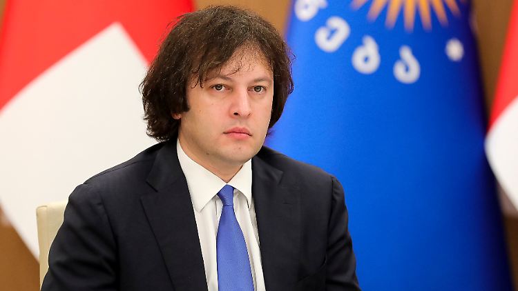 Regierungschef Irakli Kobachidse hat die Annäherung an die EU ausgesetzt.