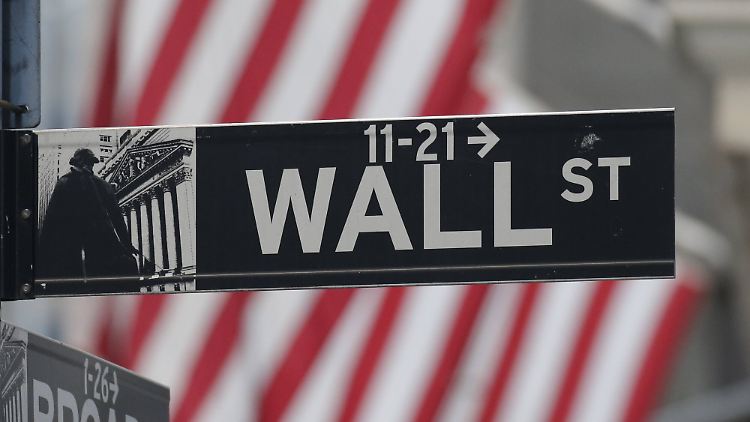 WallstreetSymbol.jpg