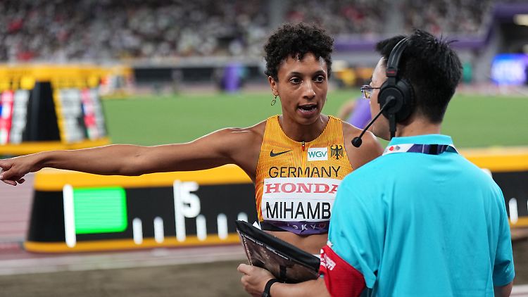 Malaika Mihambo geriet mit den Wettkampfrichtern in Tokio aneinander.