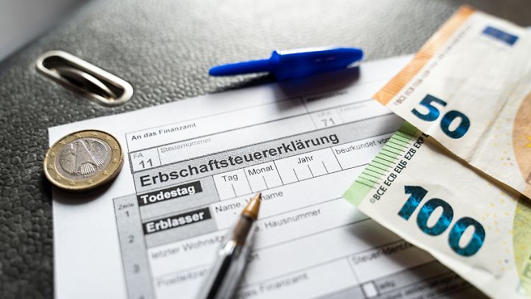 "Wer die größten Vermögen geschenkt bekommt oder erbt, spart Steuern - wer arbeitet, zahlt sie", krisiert Linken-Haushälter Bartsch.