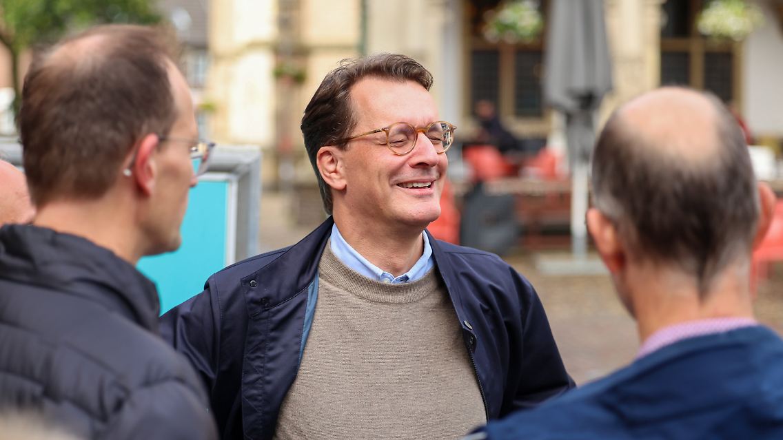 Hendrik Wüst am Samstag im Wahlkampf in Bocholt.