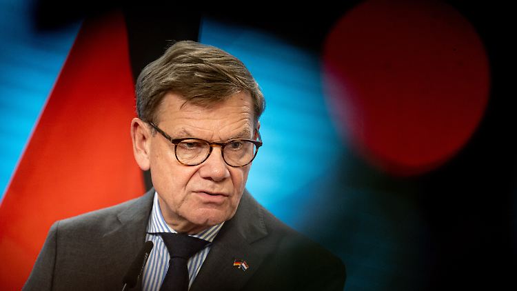Die Nato-Ostflanke braucht eine bessere Luftverteidigung, sagt Außenminister Wadephul.  