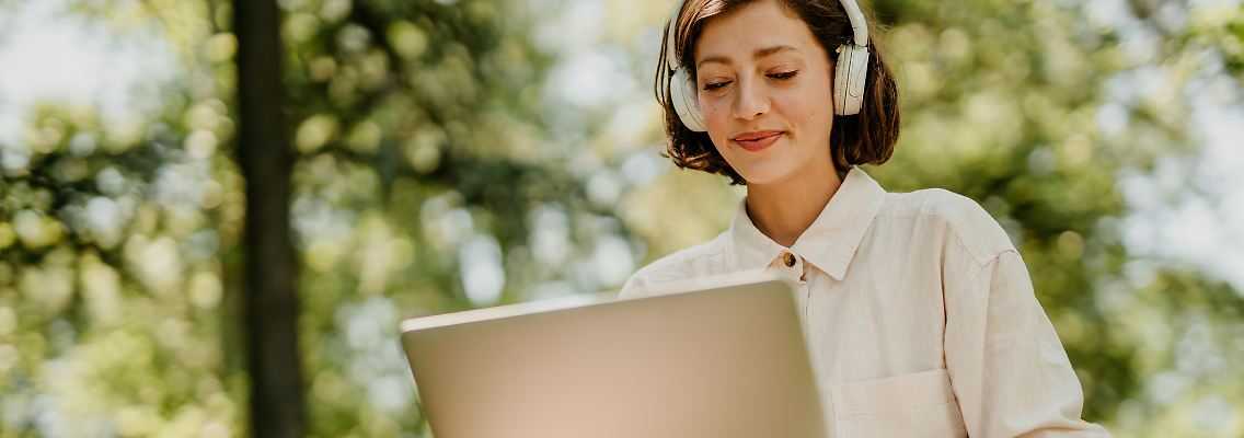 Für Studierende werden Notebooks zum unverzichtbaren Alltagsbegleiter. Wir zeigen fünf Modelle, die das Uni-Leben leichter machen.