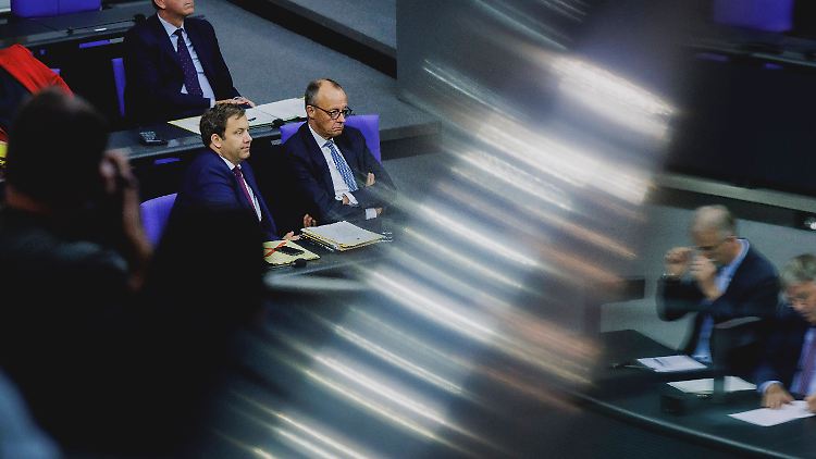 Insgesamt soll der Bund in diesem Jahr 502,55 Milliarden Euro ausgeben dürfen. Das ist etwas mehr als im vergangenen Jahr.