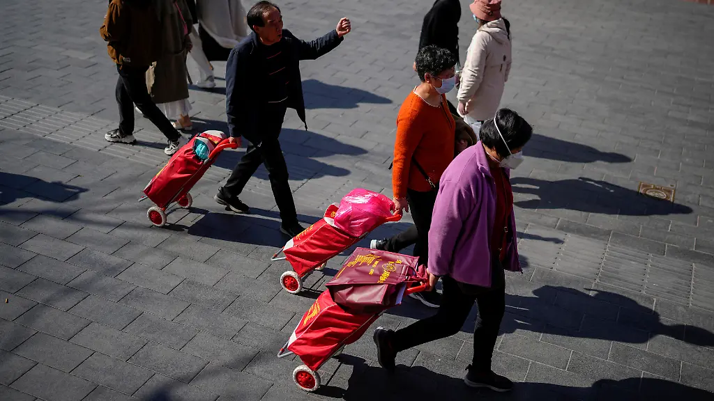 2023-03-14T101601Z-1223564516-RC2ITZ9HS5MY-RTRMADP-3-CHINA-ECONOMY-CONSUMPTION