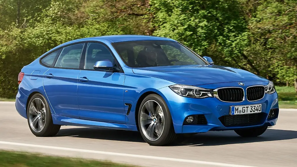 Nur-eine-moegliche-Form-in-denen-sich-der-3er-von-BMW-dem-Publikum-andient-Hier-faehrt-die-Limousine-als-GT-Version-mit-Fliessheck-vor