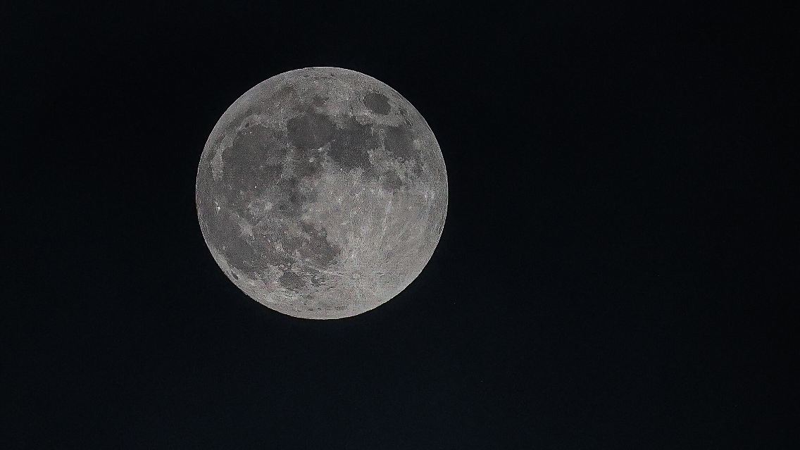 Zum Mond fliegen? Das kann immerhin Ihr Name im Zuge der "Artemis 2"-Mission.