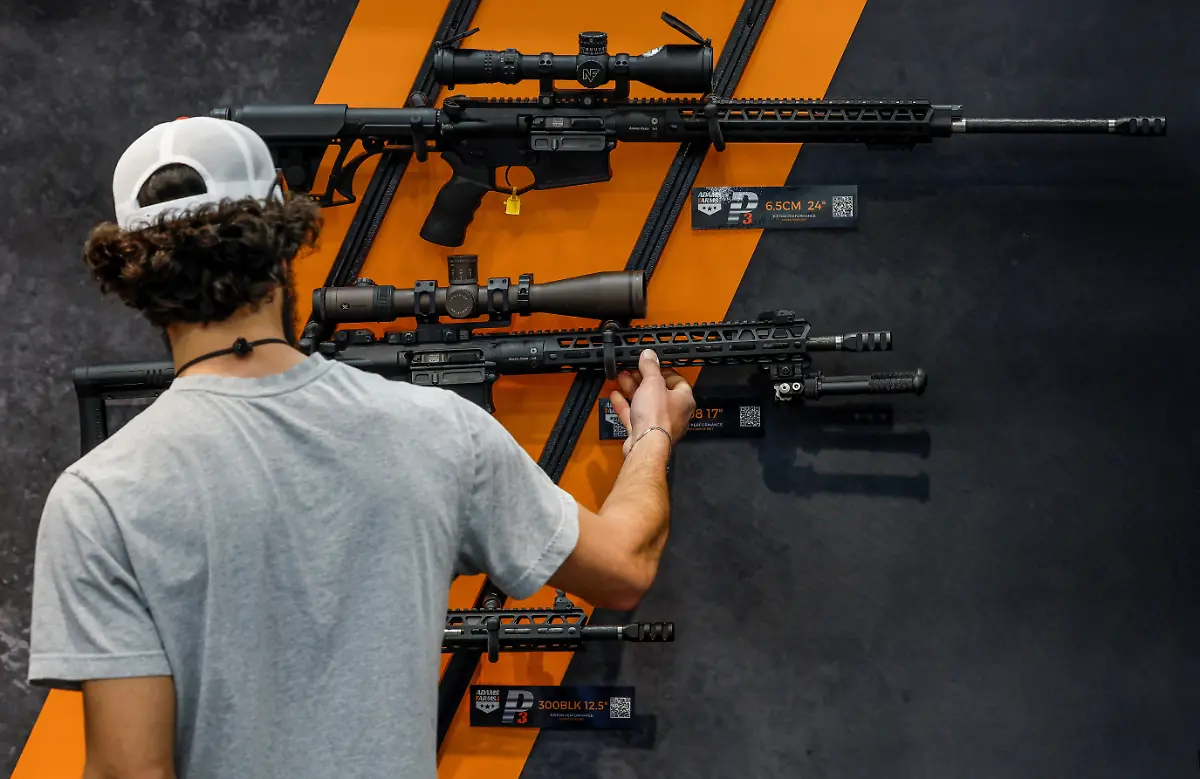 2023-04-15T212336Z-927193179-RC25F0ANPLL7-RTRMADP-3-USA-GUNS-NRA