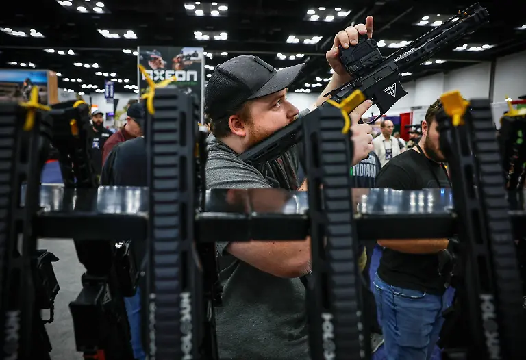 2023-04-15T214947Z-2016890181-RC2ZE0A2NY8A-RTRMADP-3-USA-GUNS-NRA