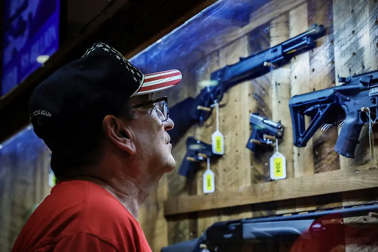 2023-04-13T223052Z-1711142616-RC2OD0AITNL6-RTRMADP-3-USA-GUNS-NRA