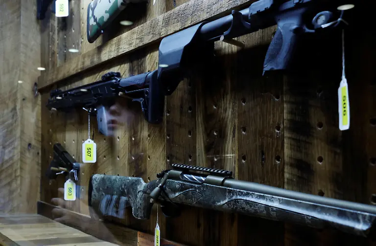 2023-04-13T224050Z-604275002-RC2PD0A0JQYO-RTRMADP-3-USA-GUNS-NRA