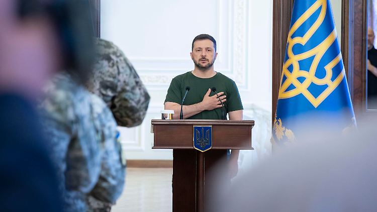 Wann genau die ukrainische Armee die Geländegewinne gemacht hat, verrät Selenskyj nicht.