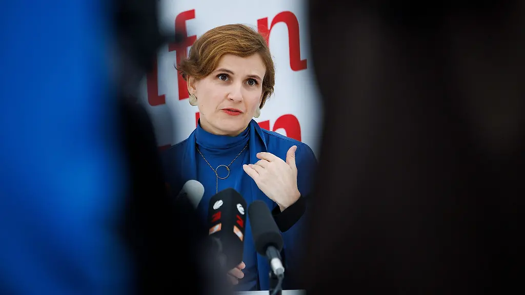 Katja-Kipping-gibt-eine-Pressekonferenz