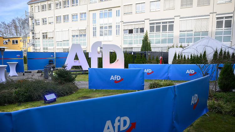 Auf dem Innenhof der Parteizentrale richtete die AfD die Feier am Bundestagswahlabend aus. (Archivbild vom 23. Februar 2025)