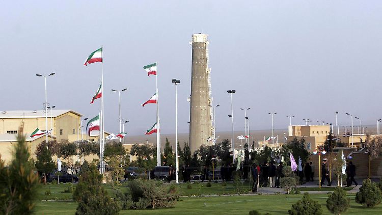 Der Iran reichert nach Ansicht dreier Staaten mehr Uran an, als für zivile Zwecke nötig ist.
