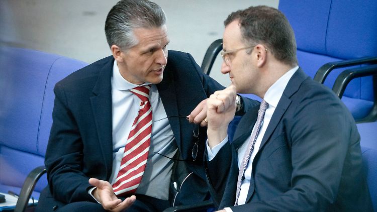 Kanzleramtschef Thorsten Frei (l.), hier mit Unions-Fraktionschef Jens Spahn, sieht in der Erbschaftsteuer-Regelung auch Strukturpolitik.